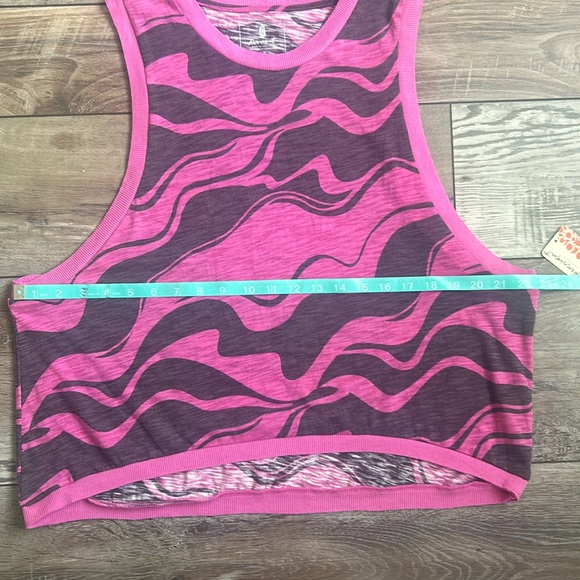 NWT FP Movement Printed Love Tank Waverunner Magenta Large - Picture 5 of 11